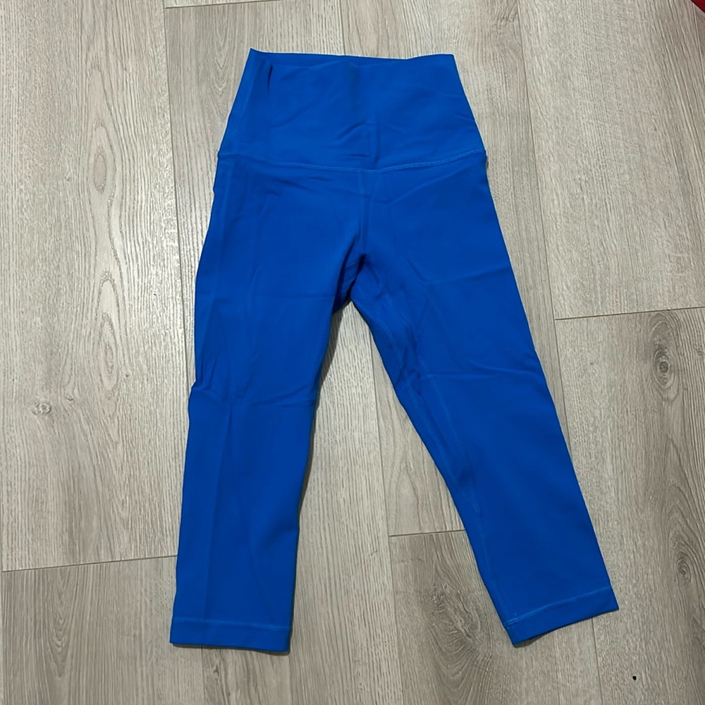 Lululemon Align High-rise Crop 17” Size 2 in Poolside